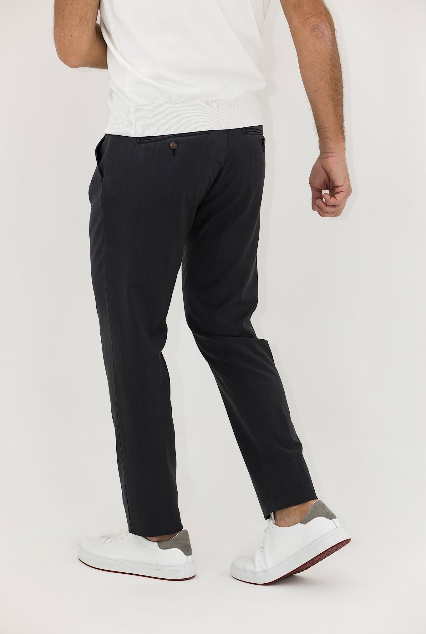 MYTHS Fresco Wool Trousers with Black Pleats