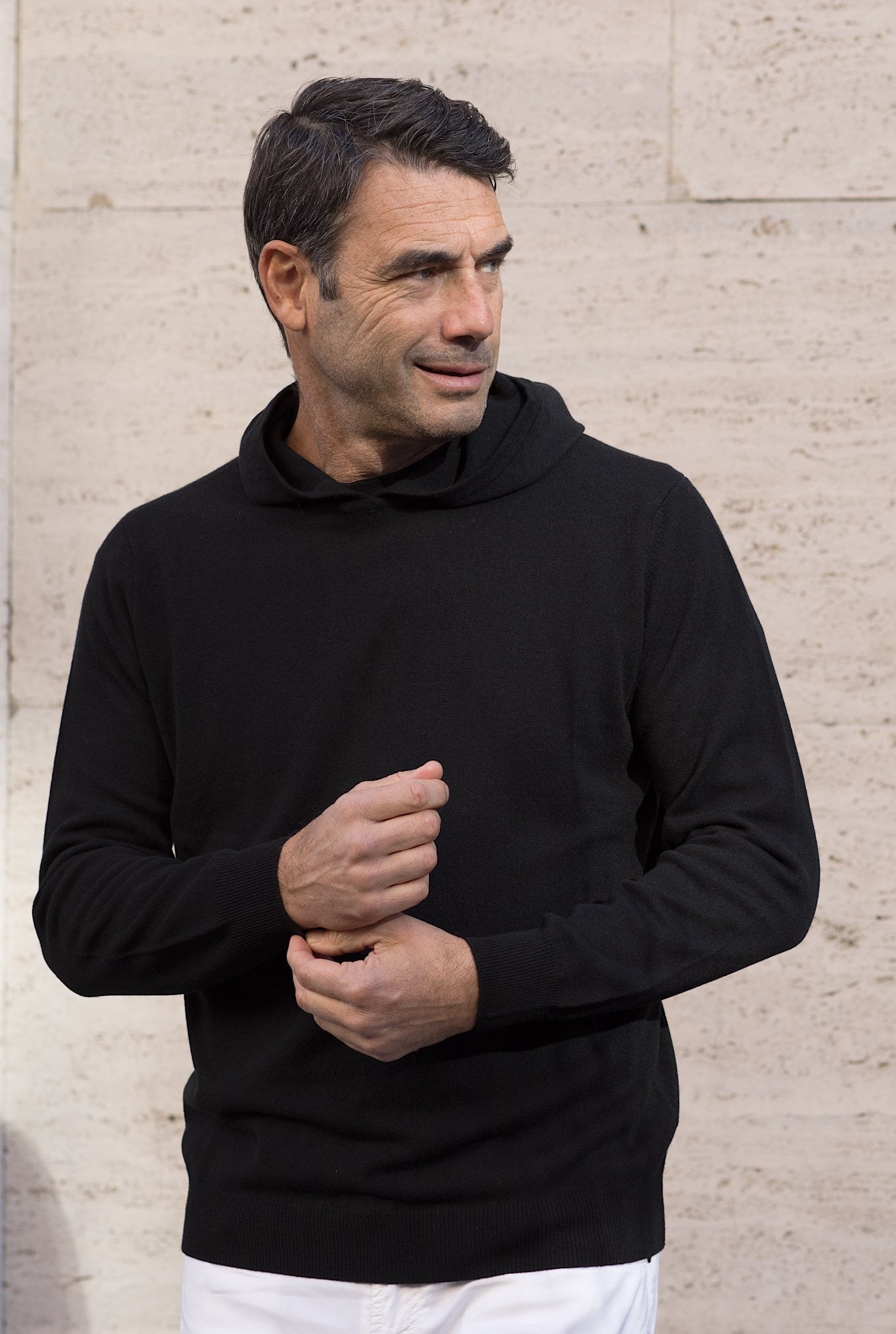 GUARINO Cashmere Sweatshirt with Black Hood