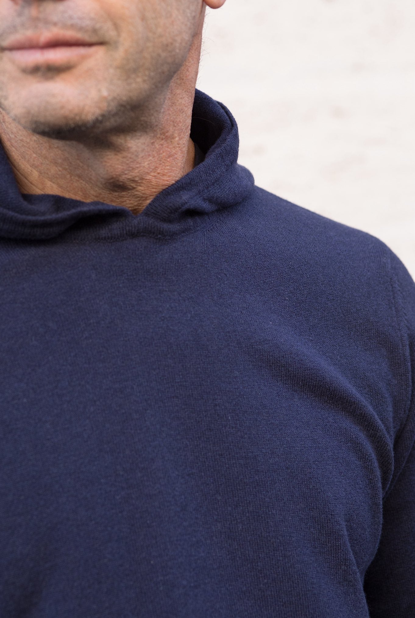 GUARINO Cashmere Sweatshirt with Blue Hood