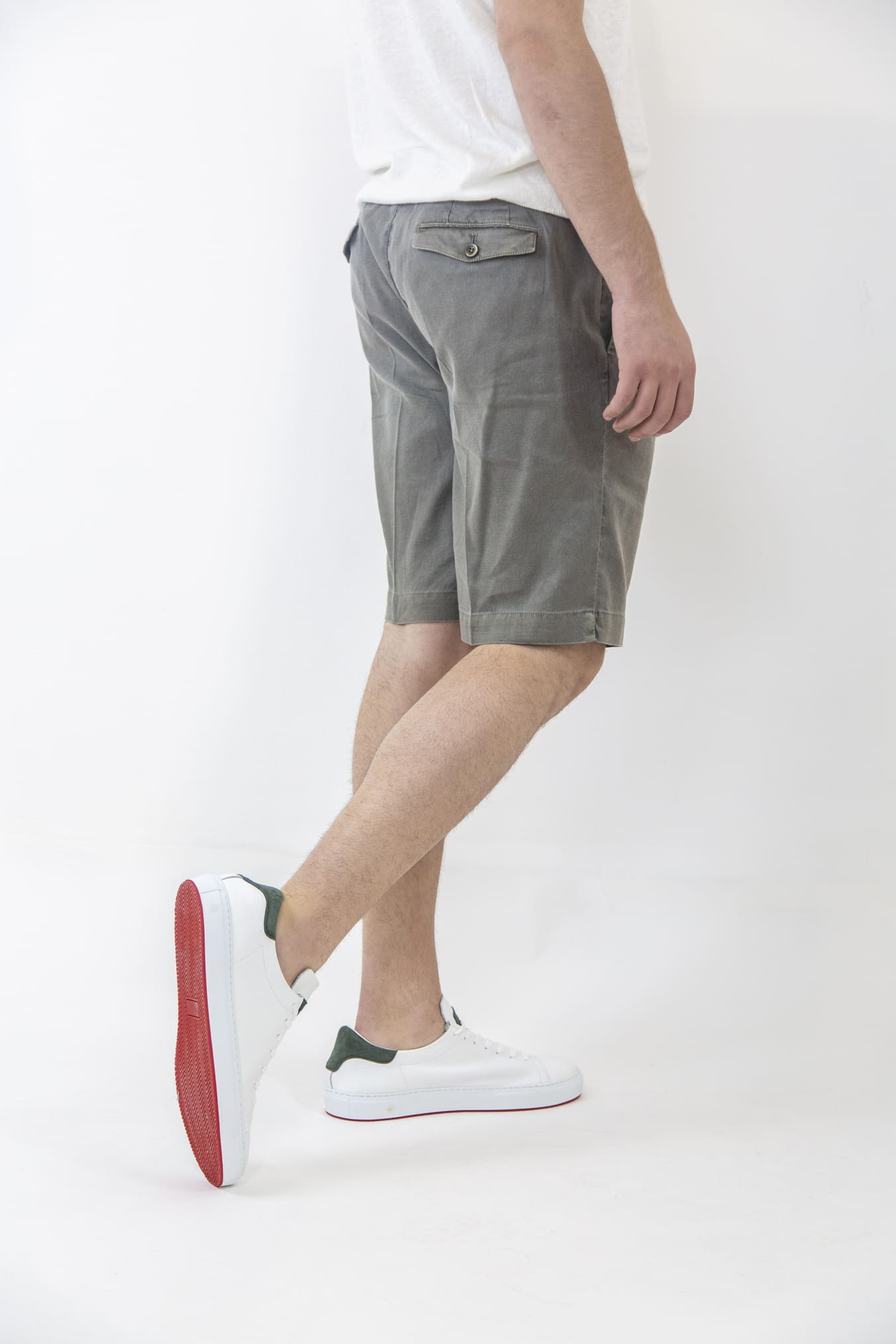 PT Bermuda shorts with pleats and removable drawstring in gray linen and cotton