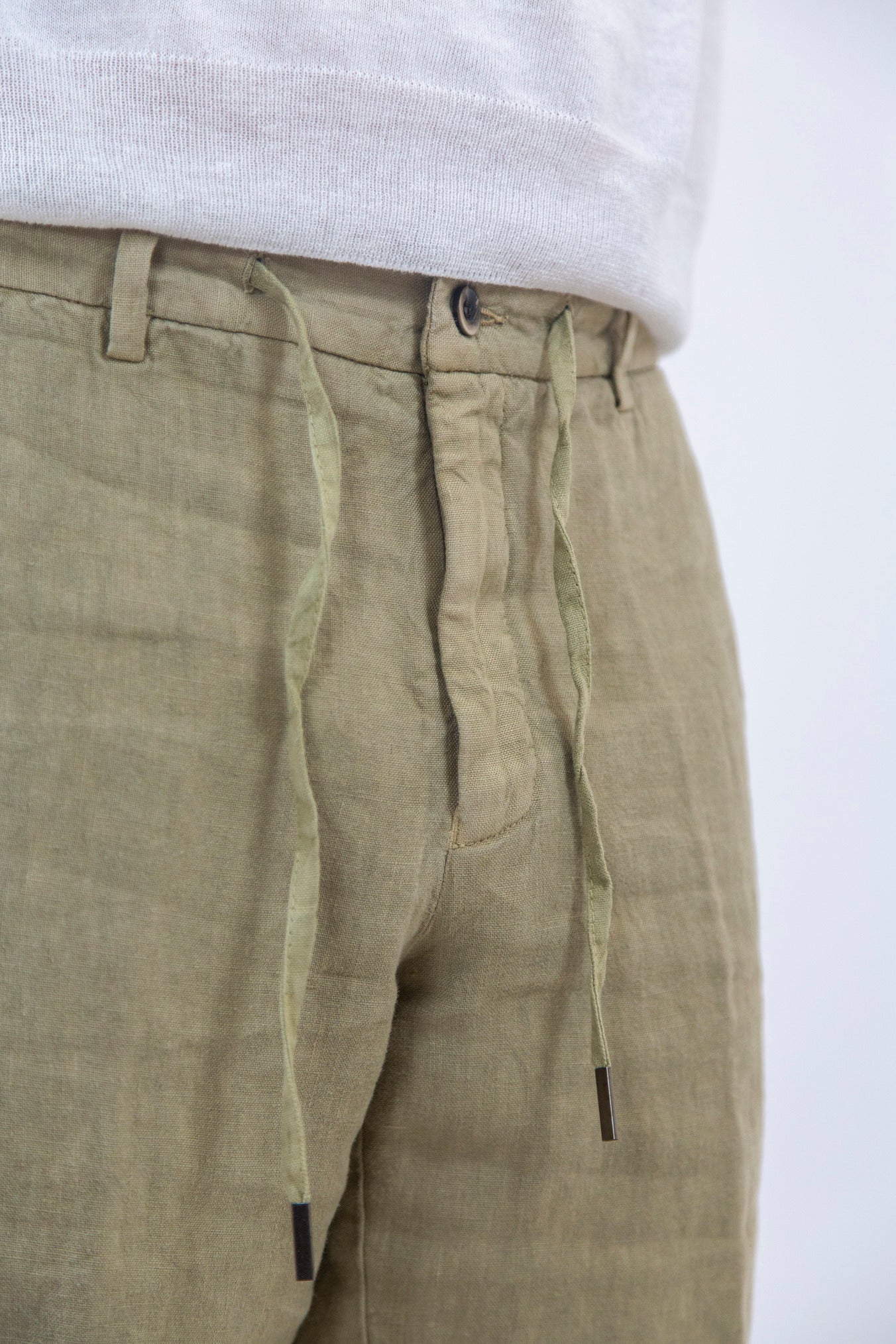 GUARINO Bermuda Shorts with Drawstring Linen Beige