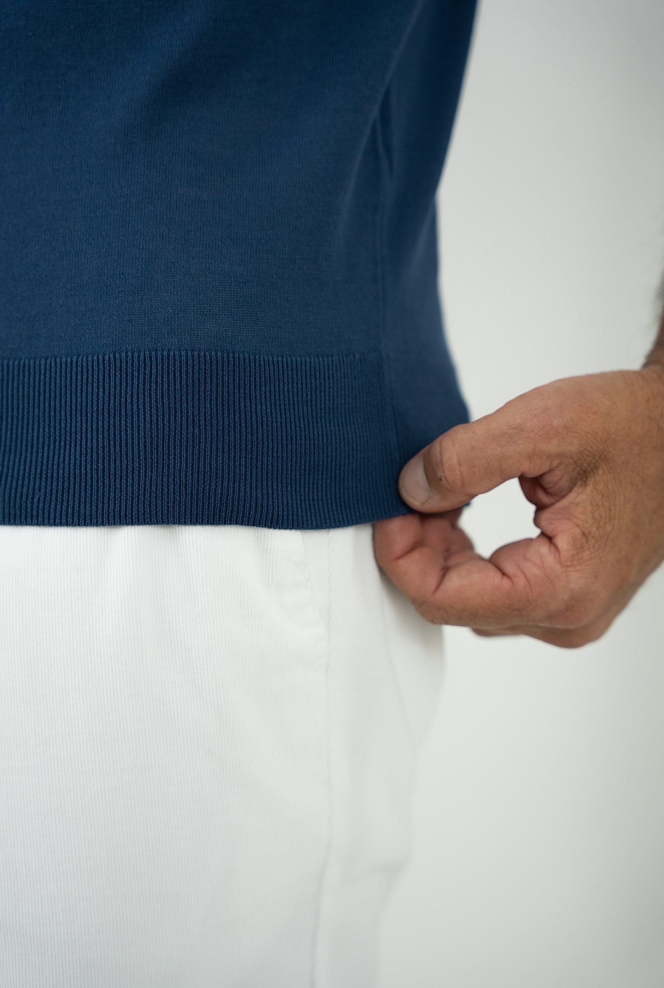 GUARINO Blue Cotton Short Sleeves Round Neck Sweater