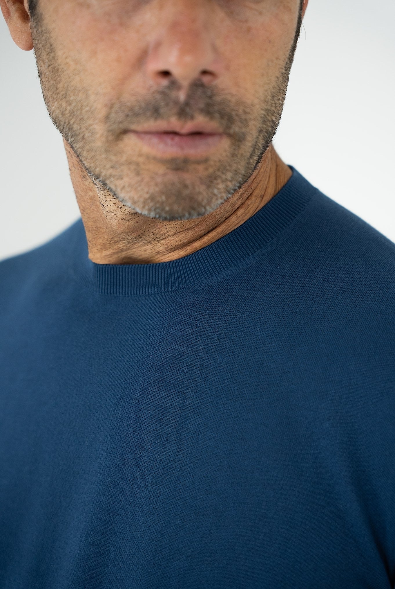 GUARINO Blue Cotton Short Sleeves Round Neck Sweater